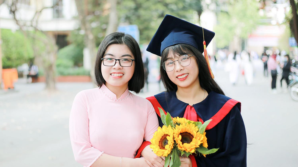 Tình bạn diệu kỳ của hai bạn thân cùng bảng vàng thành tích đáng ngưỡng mộ - 1 Tình bạn diệu kỳ của hai bạn thân cùng bảng vàng thành tích đáng ngưỡng mộ - 1