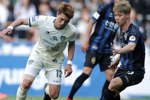 Công Phượng vẫn chật vật tìm chỗ đứng trong đội hình Incheon United