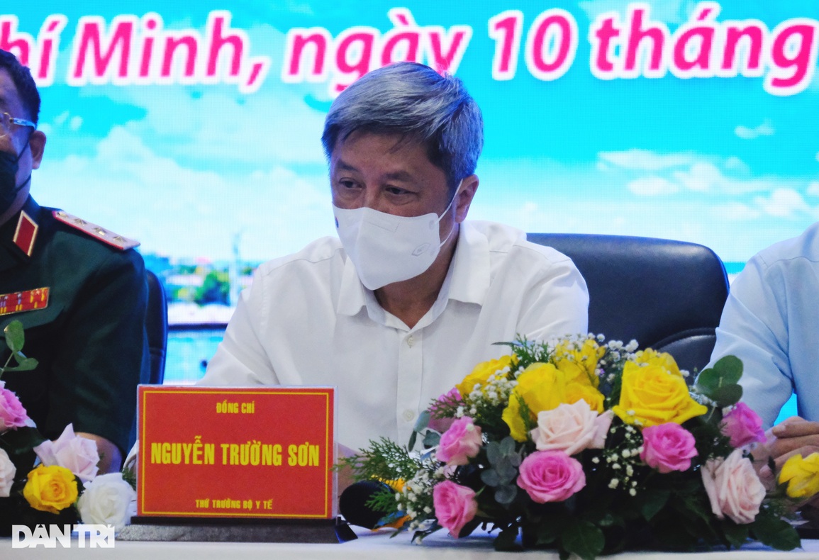 Trưởng ban Tuyên giáo Trung ương: Nghiên cứu 6 nội dung kết hợp quân dân y - 1 Trưởng ban Tuyên giáo Trung ương: Nghiên cứu 6 nội dung kết hợp quân dân y - 1