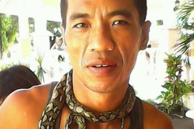 Trớ trêu: "Vua rắn hổ mang" chết vì uống máu rắn