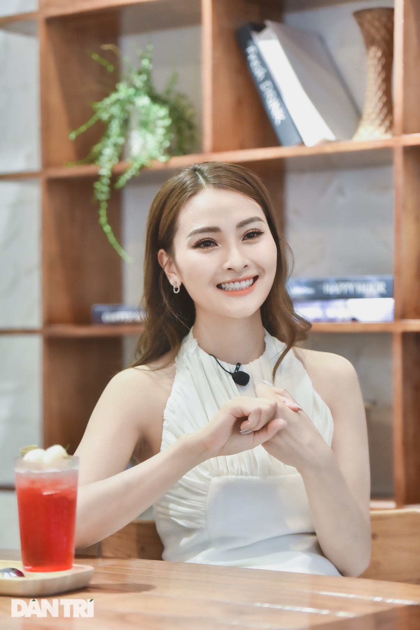 Huyền Trang Mù Tạt lần đầu tiết lộ chuyện đời tư và áp lực tại VTV - 2 Huyền Trang Mù Tạt lần đầu tiết lộ chuyện đời tư và áp lực tại VTV - 2