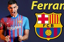 Barcelona "nổ bom tấn" đầu tiên dưới thời HLV Xavi