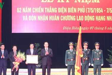 Chủ tịch nước dự mít tinh kỷ niệm 62 năm Chiến thắng Điện Biên Phủ