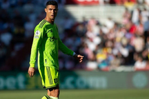 Man Utd ra phán quyết về tương lai C.Ronaldo