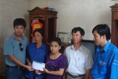 Bạn đọc giúp cô gái 5 năm chạy thận hơn 17 triệu đồng