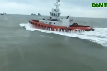 Cứu thêm được 10 thành viên của con tàu gặp nạn