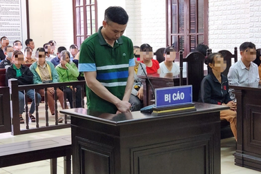 Lời xin lỗi muộn màng của thầy giáo dùng dao đâm chết bố vợ