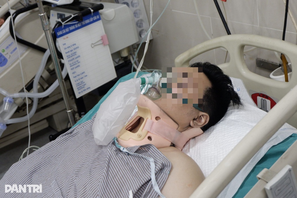 Cháy chung cư mini: Bộ Y tế chỉ đạo huy động mọi nguồn lực cấp cứu nạn nhân - 3 Cháy chung cư mini: Bộ Y tế chỉ đạo huy động mọi nguồn lực cấp cứu nạn nhân - 3