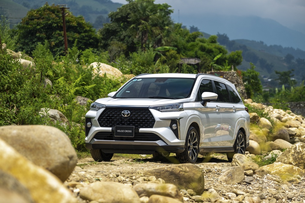 Gia tăng lợi thế, liệu Toyota Veloz Cross còn bứt phá hơn nữa? - 1 Gia tăng lợi thế, liệu Toyota Veloz Cross còn bứt phá hơn nữa? - 1