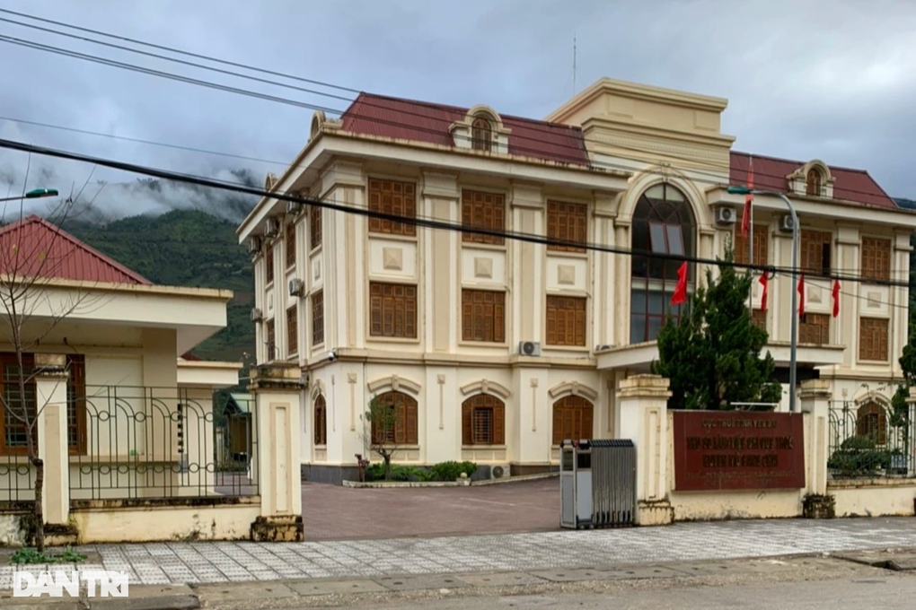 Nhiều hộ dân có dấu hiệu bị thu sai tiền sử dụng đất khi làm sổ đỏ lần đầu - 4 Nhiều hộ dân có dấu hiệu bị thu sai tiền sử dụng đất khi làm sổ đỏ lần đầu - 4