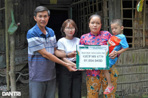 Người mẹ đơn thân nuôi 4 con được bạn đọc Dân trí giúp đỡ 200 triệu đồng