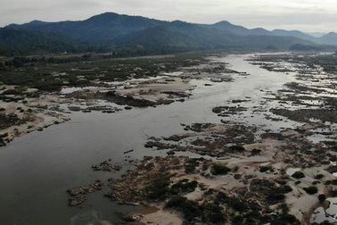 Các nước hối thúc Trung Quốc minh bạch về các đập trên sông Mekong