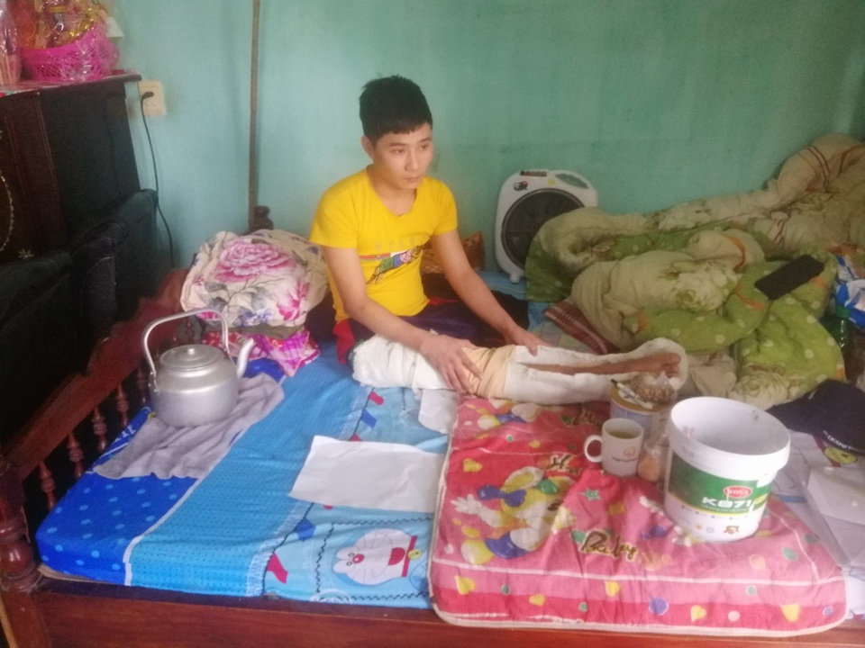 Bạn đọc Dân trí xốc lại tinh thần cho chàng trai bị tai nạn cướp đi một chân - 2 Bạn đọc Dân trí xốc lại tinh thần cho chàng trai bị tai nạn cướp đi một chân - 2