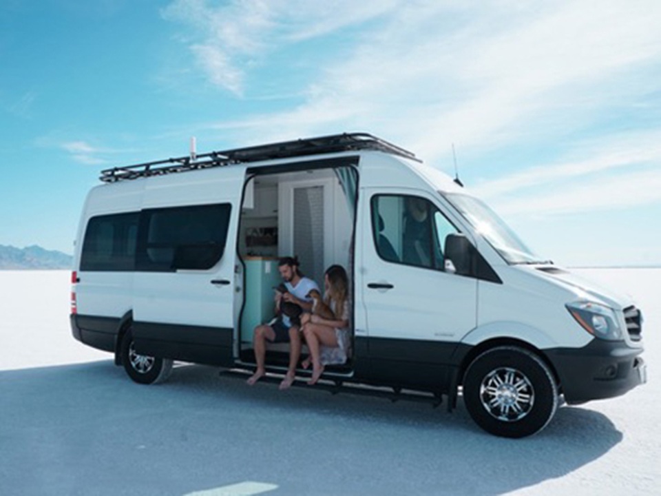 Du lịch theo phong cách “ngôi nhà trên bánh xe” - 1