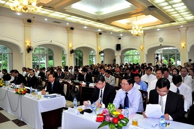 Cử tri bức xúc về ô nhiễm, quy hoạch treo, quá tải bệnh viện...