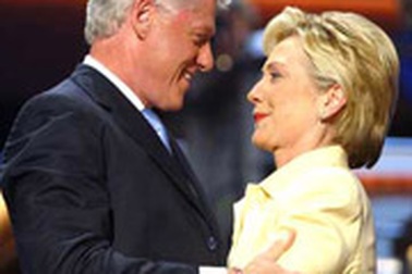 Cựu tổng thống Mỹ Bill Clinton từng muốn li dị vợ