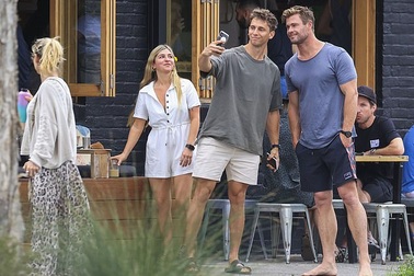 "Thần Sấm" Thor giản dị ngoài đời thường