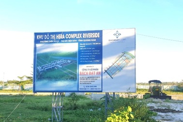 Tạm giữ hình sự nguyên tổng giám đốc công ty nợ dân 1.000 sổ đỏ