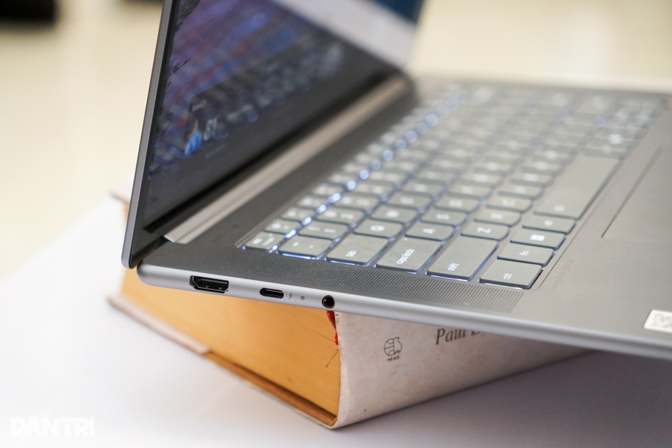 Đánh giá Lenovo Yoga Slim 7i Aura Edition sau một tuần sử dụng - 5 Đánh giá Lenovo Yoga Slim 7i Aura Edition sau một tuần sử dụng - 5
