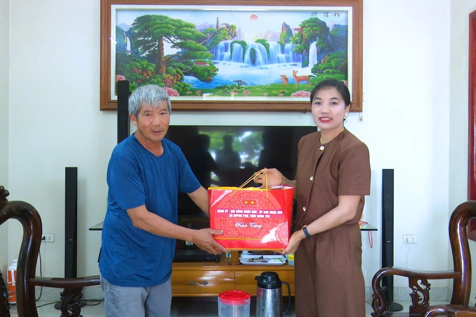 Cán bộ thôn hoàn trả tiền hỗ trợ, tiếp tục nhận việc vác tù và - 2