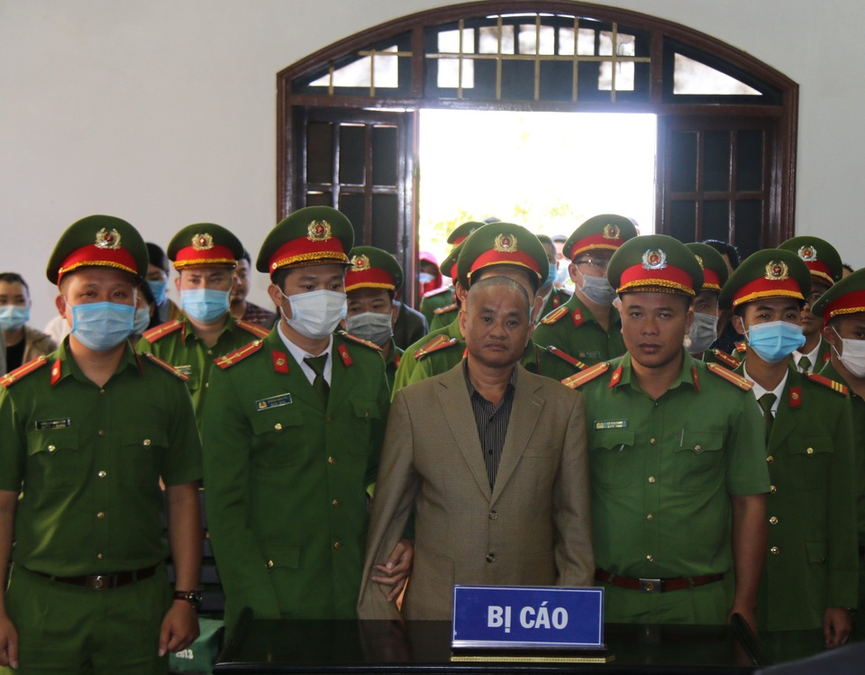Vụ giết người để trục lợi bảo hiểm: Tử hình cựu Bí thư xã Liên Hà - 1 Vụ giết người để trục lợi bảo hiểm: Tử hình cựu Bí thư xã Liên Hà - 1