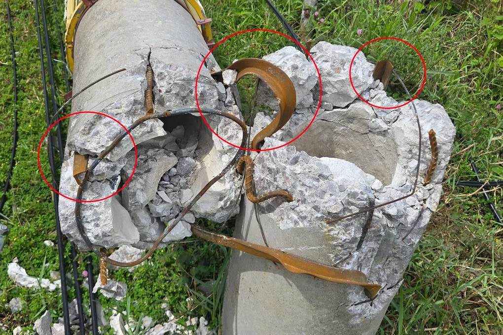 Hàng loạt cột điện chiếu sáng gãy đổ lộ lõi thép chữ V - 2 Hàng loạt cột điện chiếu sáng gãy đổ lộ lõi thép chữ V - 2