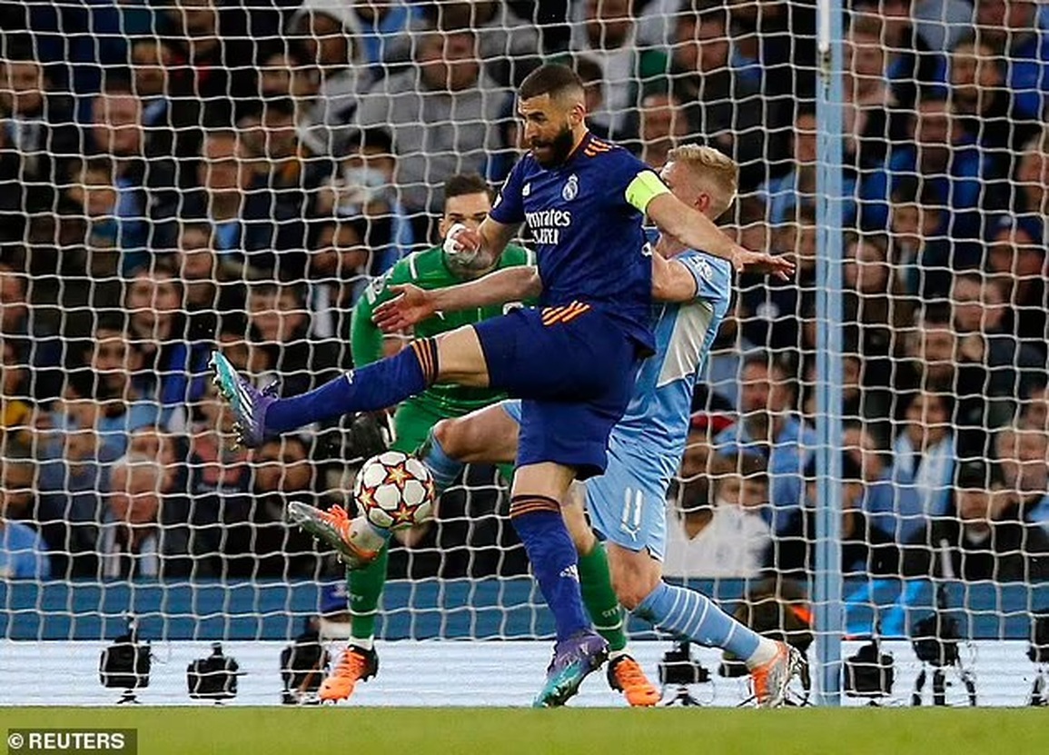 Benzema gây sốt với pha đá phạt đền theo phong cách Panenka - 1 Benzema gây sốt với pha đá phạt đền theo phong cách Panenka - 1