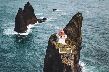 Ngọn hải đăng cô độc nhất thế giới