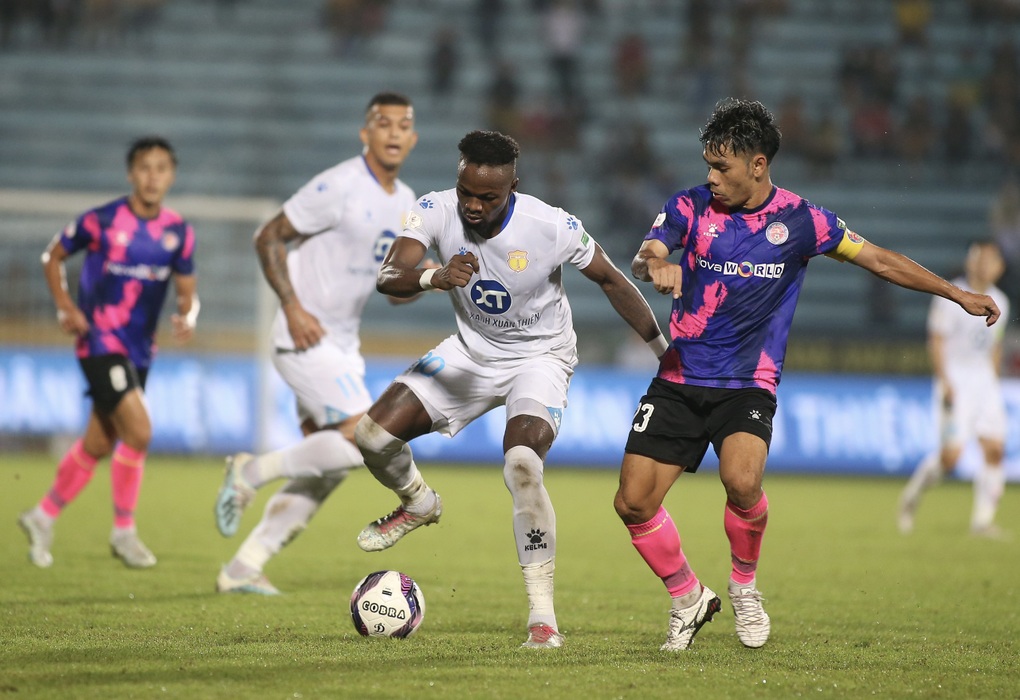 Thắng đậm Sài Gòn FC, Nam Định trụ hạng tại V-League - 5 Thắng đậm Sài Gòn FC, Nam Định trụ hạng tại V-League - 5