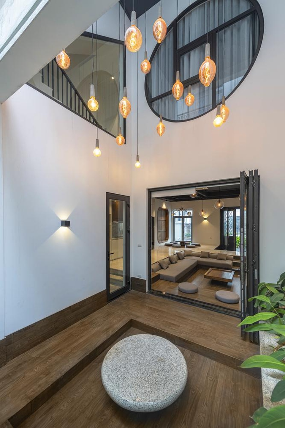 Nhà phố rộng trăm mét, phảng phất nét truyền thống Việt nổi bật trên báo Mỹ - 5 Nhà phố rộng trăm mét, phảng phất nét truyền thống Việt nổi bật trên báo Mỹ - 5