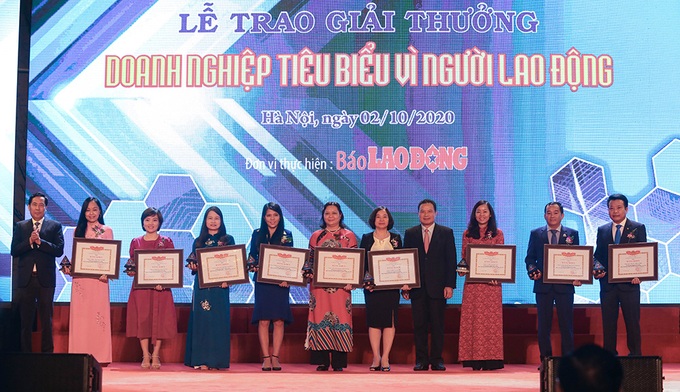 Công ty Yến sào Khánh Hòa vinh dự là Doanh nghiệp tiêu biểu vì Người lao động năm 2019 - Ảnh 1.