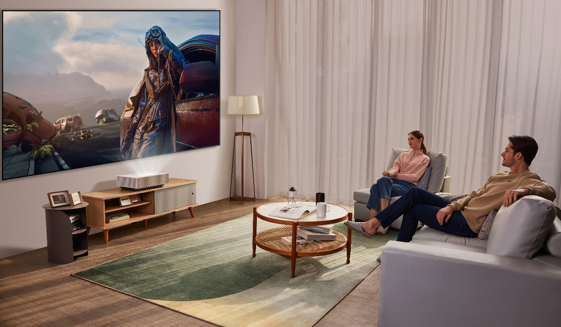 Biến không gian phòng khách thành rạp chiếu phim Gold Class cùng CineBeam - 1 Biến không gian phòng khách thành rạp chiếu phim Gold Class cùng CineBeam - 1