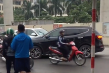 Thêm một trường hợp ôtô liều đi ngược chiều giữa giờ tan tầm