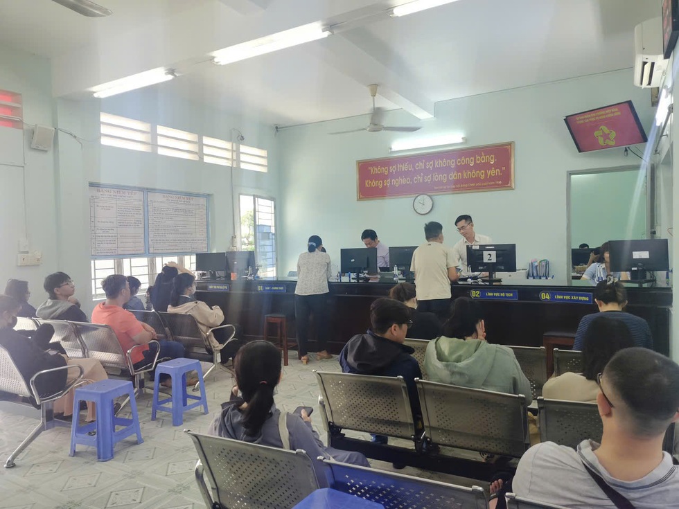 Phường hơn 215.000 dân sau sáp nhập, cán bộ chạy đua với áp lực thời gian - 1 Phường hơn 215.000 dân sau sáp nhập, cán bộ chạy đua với áp lực thời gian - 1