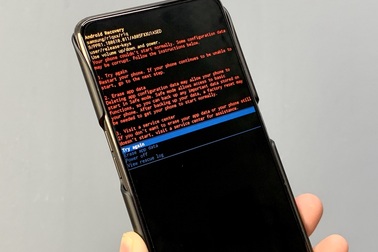 Điện thoại gặp sự cố bất thường, Samsung Việt Nam nói gì?