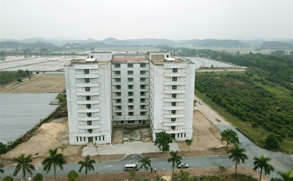 Thần tốc hoàn thành chỗ ở cho các y bác sĩ và điểm cách ly tại Bệnh viện Dã chiến số 3 - 3 Thần tốc hoàn thành chỗ ở cho các y bác sĩ và điểm cách ly tại Bệnh viện Dã chiến số 3 - 3