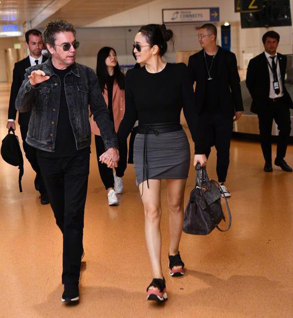 Cuộc sống kín tiếng nhưng hạnh phúc của vợ chồng Củng Lợi - 8 Cuộc sống kín tiếng nhưng hạnh phúc của vợ chồng Củng Lợi - 8