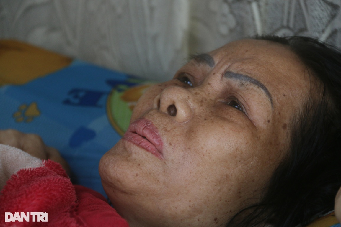 Người mẹ sắp rời trần thế cầu xin tình thương cho đứa con ngờ nghệch - 7