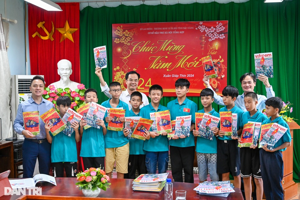 Nhịp cầu tri thức và yêu thương đến với trẻ em có hoàn cảnh đặc biệt - 1 Nhịp cầu tri thức và yêu thương đến với trẻ em có hoàn cảnh đặc biệt - 1