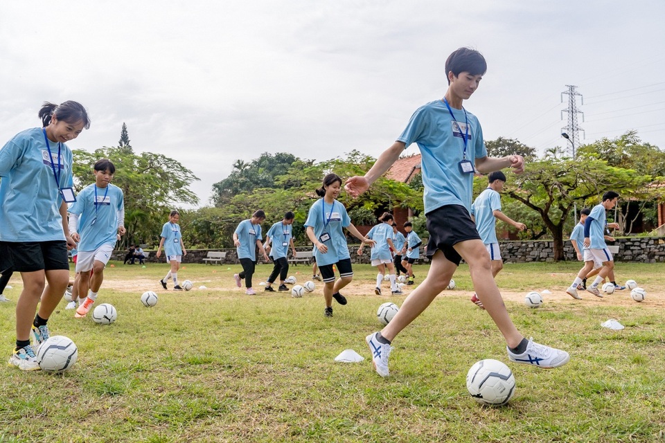 Manchester City và SHB “chắp cánh ước mơ” cho nhà lãnh đạo trẻ Việt Nam - 2 Manchester City và SHB “chắp cánh ước mơ” cho nhà lãnh đạo trẻ Việt Nam - 2