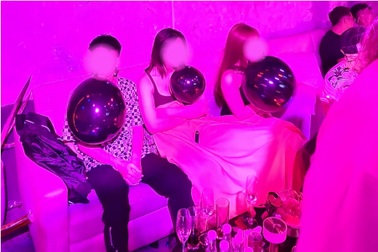 Gen Z từ bỏ rượu bia, lại lo sập bẫy "chất vui" mới