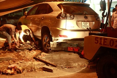 Khởi tố vụ xe sang Lexus gây tai nạn khiến 2 cha con tử vong