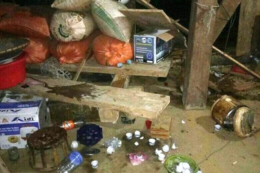 Sạt lở, đá đổ vào nhà dân trong đêm, một trẻ em thiệt mạng