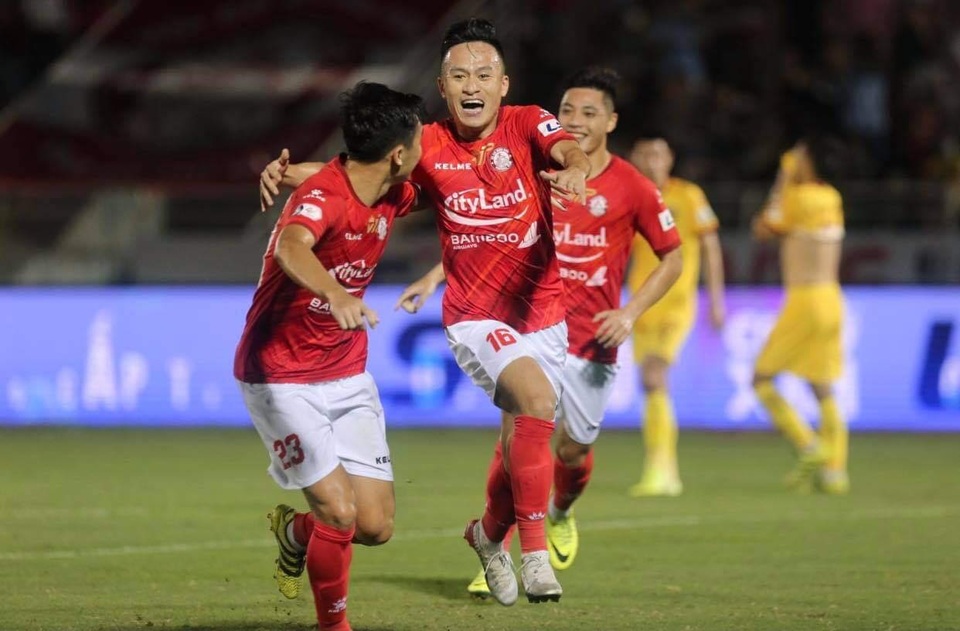 Lee Nguyễn đá chính, CLB TPHCM thắng trận đầu tay ở V-League - 4 Lee Nguyễn đá chính, CLB TPHCM thắng trận đầu tay ở V-League - 4