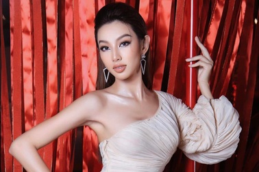 Hoa hậu Thùy Tiên mắc Covid-19 khi vừa sang Thái Lan