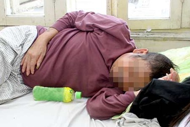 Mê sảng do... uống rượu