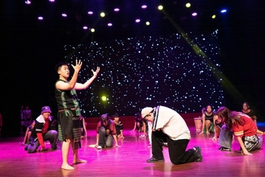 Trích đoạn vở vũ kịch "Sắc màu tuổi thơ" gây ấn tượng với khán giả