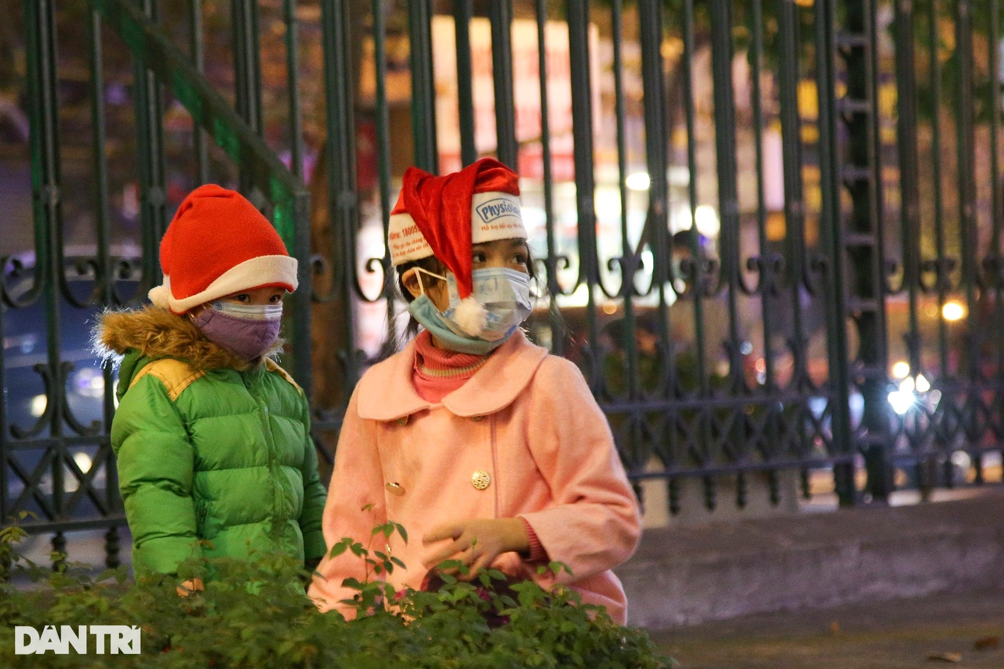 Hà Nội có một đêm Noel khác thường - 10 Hà Nội có một đêm Noel khác thường - 10
