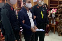 Khởi tố, tạm giam đối tượng hành hung Đại úy Công an