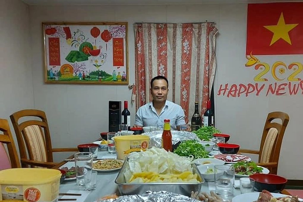 Lao động Việt đón Tết trên những con tàu giữa trùng khơi - 2 Lao động Việt đón Tết trên những con tàu giữa trùng khơi - 2